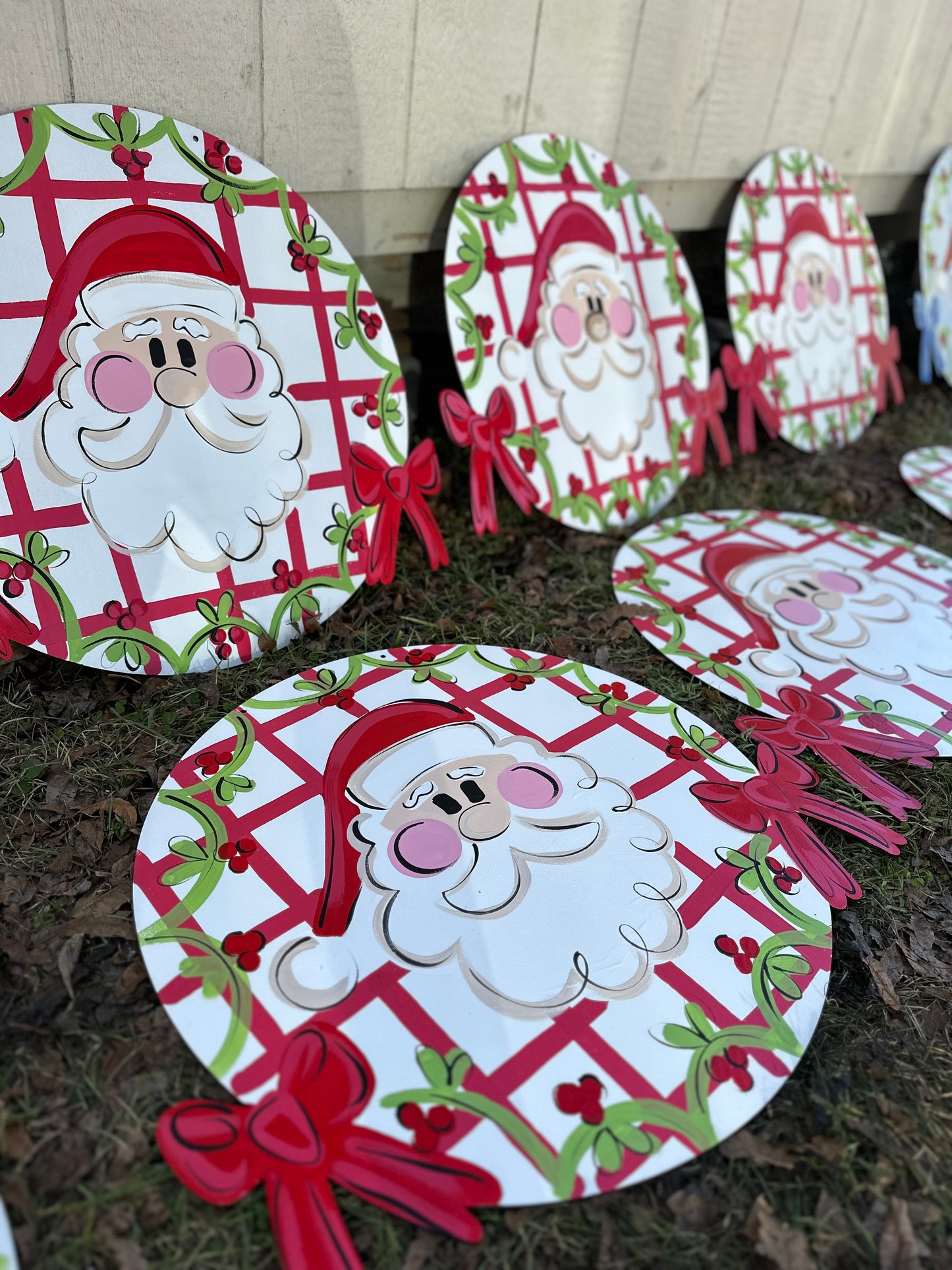Santa Bow Round